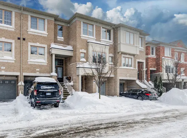 9 Aspen Hills RD #40, Brampton, ON L6Y 6E3
