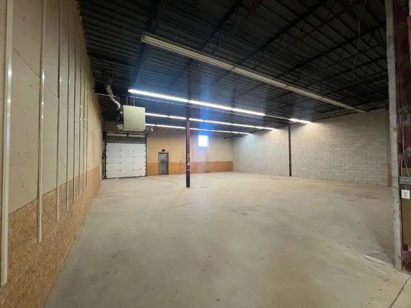 Cambridge, ON N1R 6V1,180 Sheldon DR #2-2A