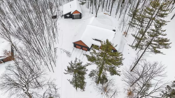 Gravenhurst, ON P0E 1G0,1107 Xavier ST