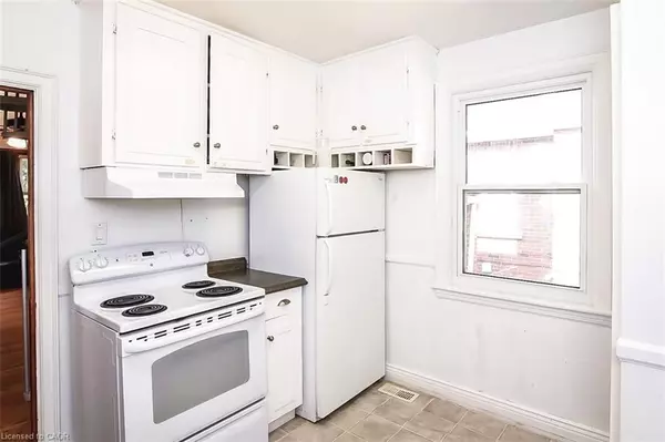 Hamilton, ON L8S 1Y2,9 GARY AVE