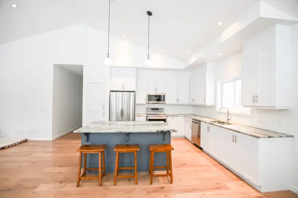 Gravenhurst, ON P1P 1R1,1033 North Shore DR