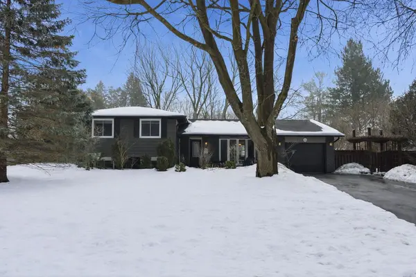 3 Tynedale CT, Hamilton, ON L0R 1H3