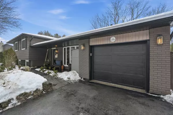 Hamilton, ON L0R 1H3,3 Tynedale CT