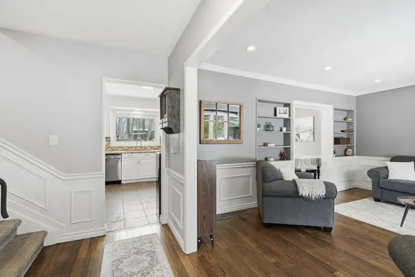 Hamilton, ON L0R 1H3,3 Tynedale CT