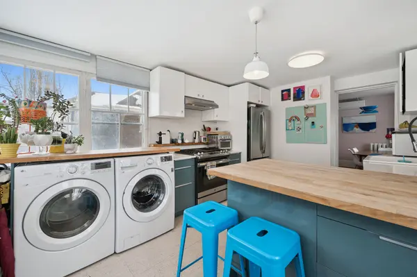 Guelph, ON N1H 3X6,467 Woolwich ST #Upper