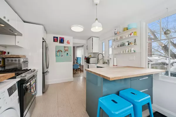 Guelph, ON N1H 3X6,467 Woolwich ST #Upper