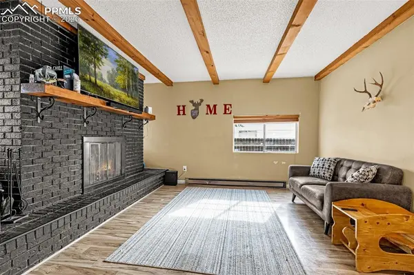 3940 Hollybrook LN, Pueblo, CO 81005