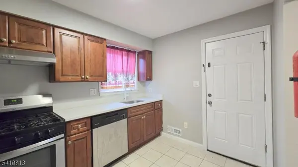 62 Mercer Ave, North Plainfield Boro, NJ 07060