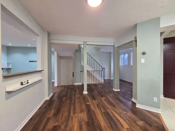 Toronto C15, ON M2H 3A4,28 Spire Hillway N/A