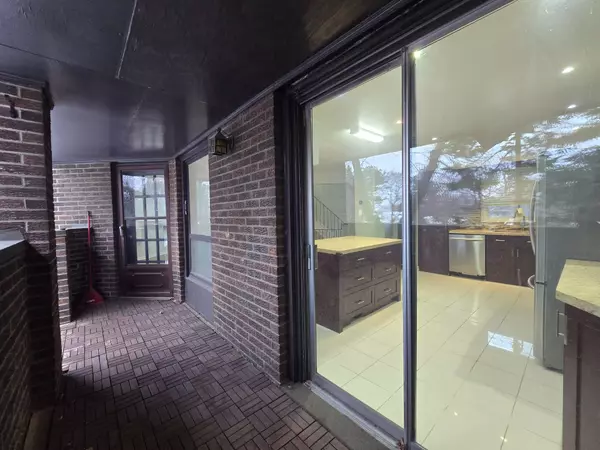 Toronto C15, ON M2H 3A4,28 Spire Hillway N/A