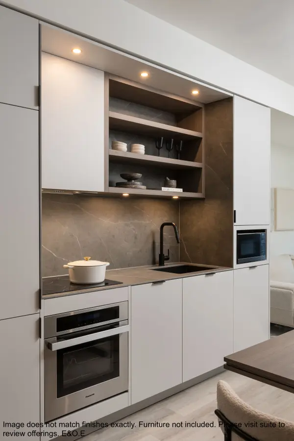 55 Charles ST E #4605, Toronto C08, ON M4Y 0J1