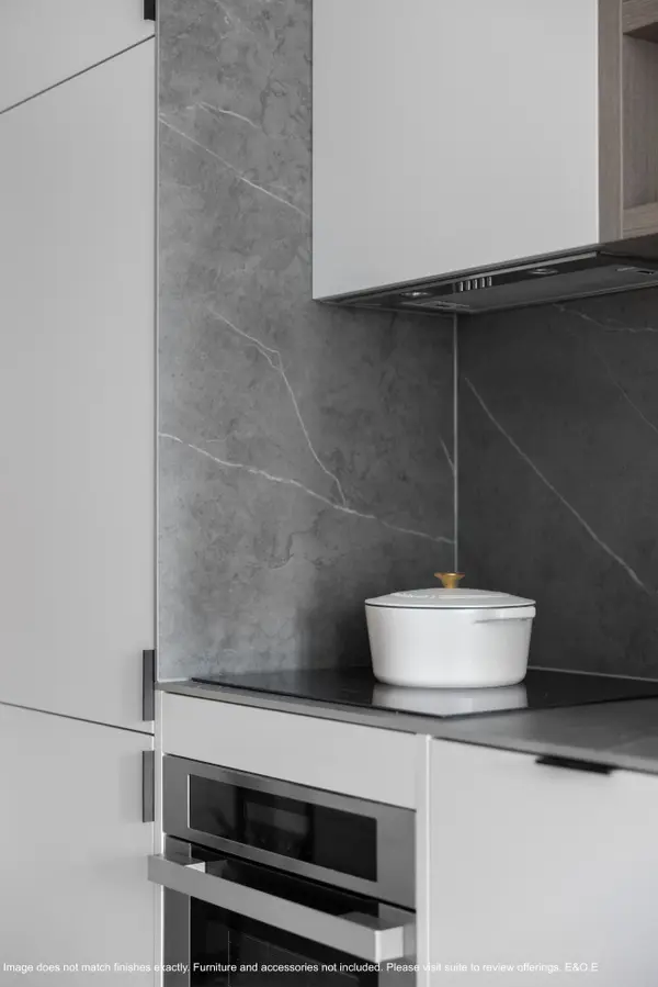 55 Charles ST E #4605, Toronto C08, ON M4Y 0J1