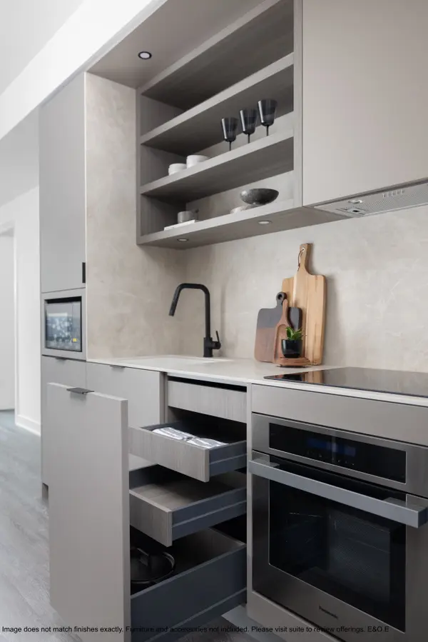 55 Charles ST E #809, Toronto C08, ON M4Y 0J1