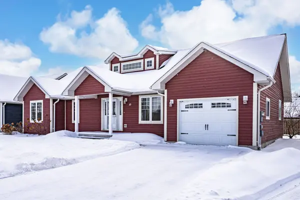 10 Grew CRES, Penetanguishene, ON L9M 0A4