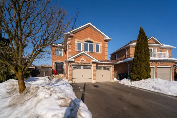 15 Jack Kenny CT, Caledon, ON L7E 2M5