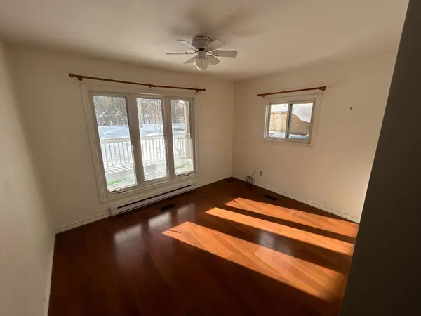 190 Ecclestone DR, Bracebridge, ON P1L 1E5