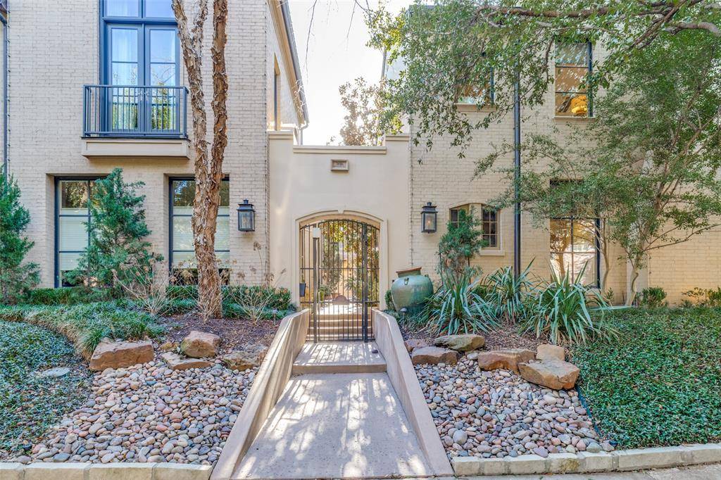 3816 Hawthorne Avenue #B, Dallas, TX 75219