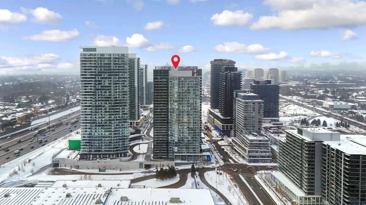 121 McMahon DR #317, Toronto C15, ON M2K 0C1