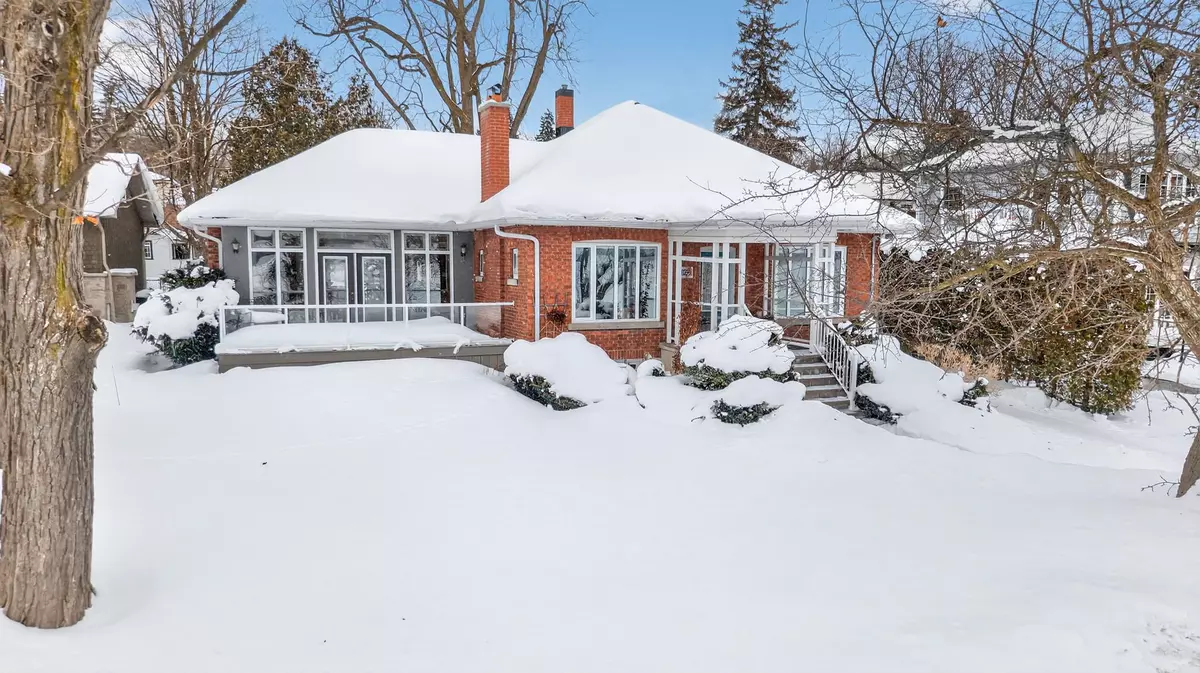 Barrie, ON L4M 1C2,162 Kempenfelt DR
