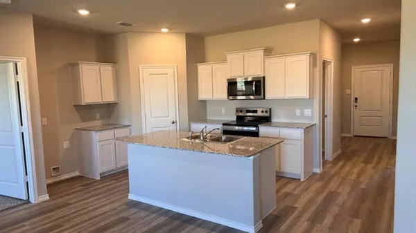 Cleburne, TX 76033,524 CRESTRIDGE Drive N