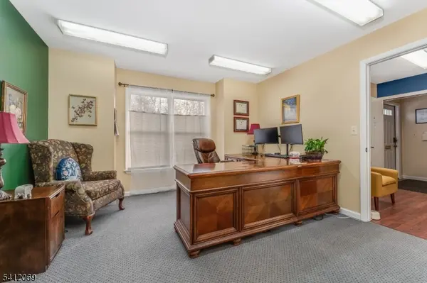 81 Park Ave, Flemington Boro, NJ 08822