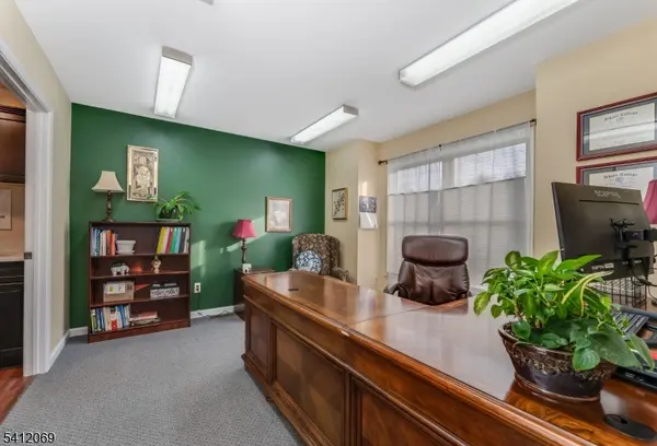 81 Park Ave, Flemington Boro, NJ 08822