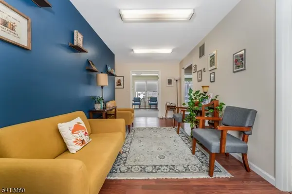 81 Park Ave, Flemington Boro, NJ 08822