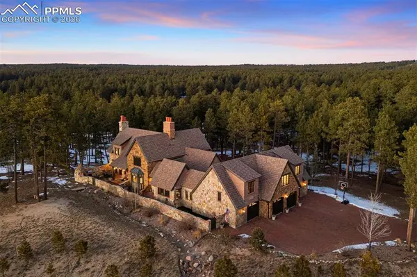 4340 Foxchase WAY, Colorado Springs, CO 80908