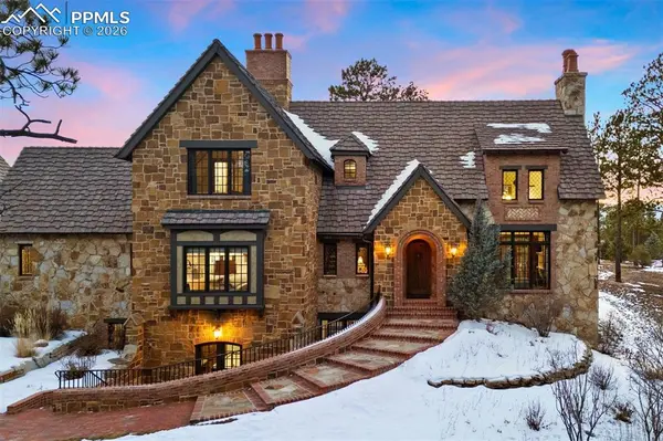 4340 Foxchase WAY, Colorado Springs, CO 80908