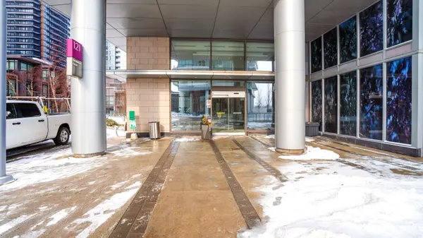 121 McMahon DR #317, Toronto C15, ON M2K 0C1