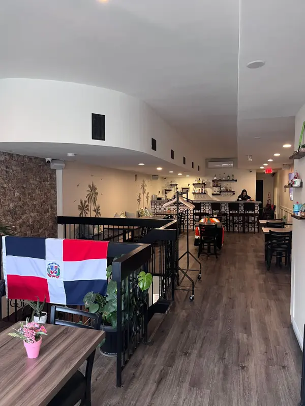 1157 St Clair AVE W, Toronto W03, ON M6E 1B2