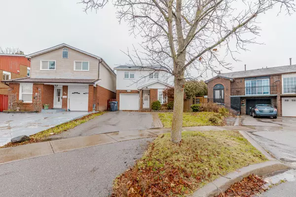 32 Elderwood PL, Brampton, ON L6V 3N3