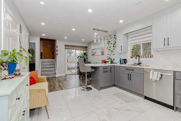 Brampton, ON L6V 3N3,32 Elderwood PL