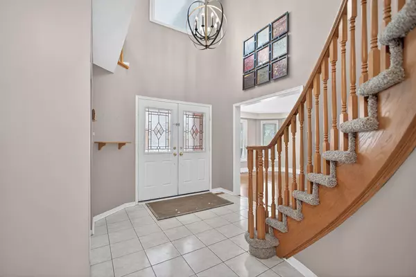 Cambridge, ON N1T 1R3,223 Glenvalley DR