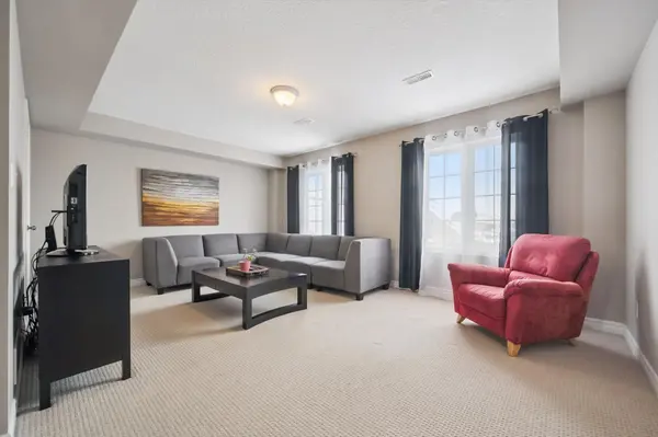 Guelph, ON N1E 0K4,15 Carere CRES #28B