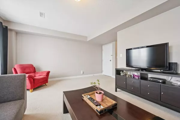 Guelph, ON N1E 0K4,15 Carere CRES #28B