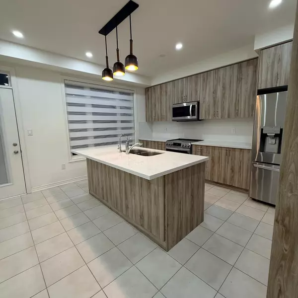 Hamilton, ON L8B 1Y4,41 Granite Ridge TRL #Upper