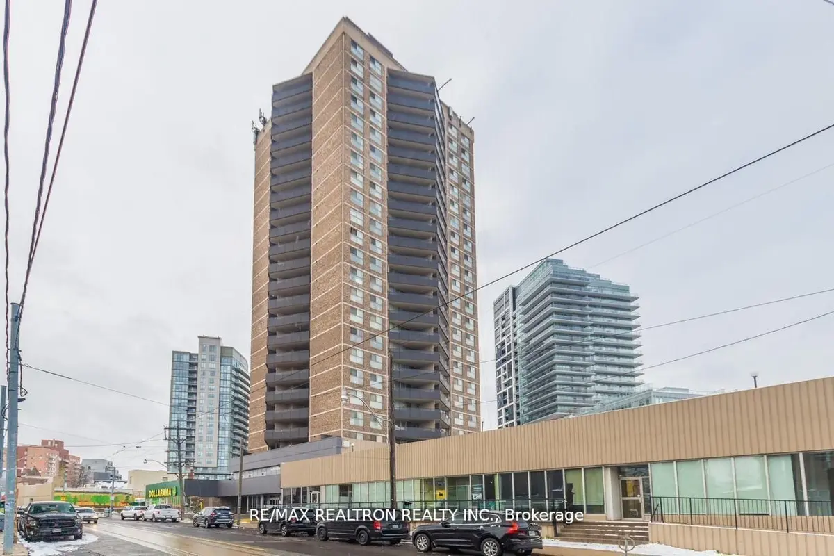 21 Vaughan RD #1208, Toronto C02, ON M6G 2N2
