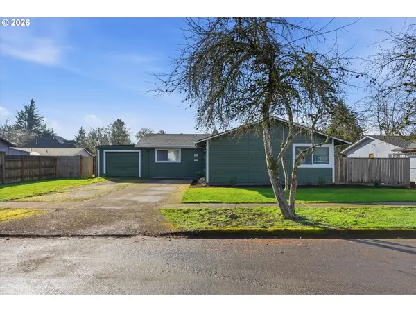 Newberg, OR 97132,704 E PINEHURST DR