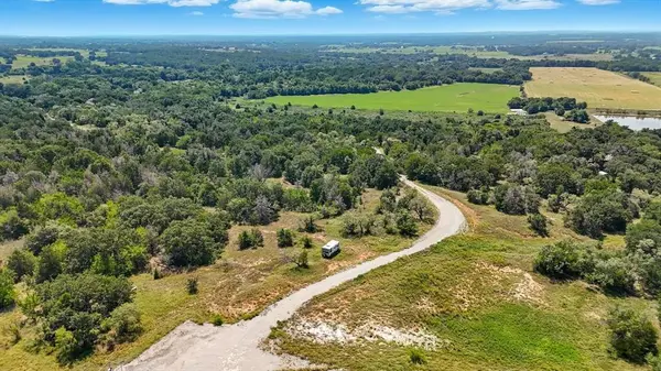 1000 W White Dove Street, Azle, TX 76020