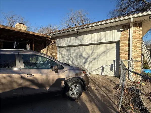 2142 Riverway Drive, Dallas, TX 75227