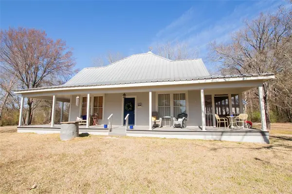 17991 E FM 346, Troup, TX 75789