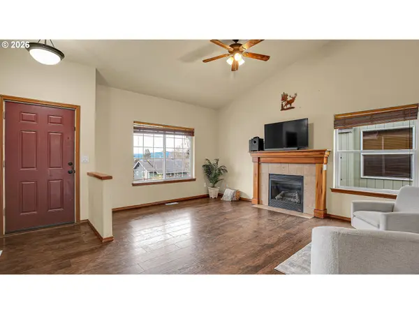 1013 4TH AVE, Vernonia, OR 97064