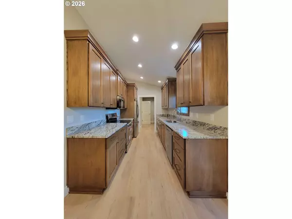 Salem, OR 97301,3325 FERNDELL ST