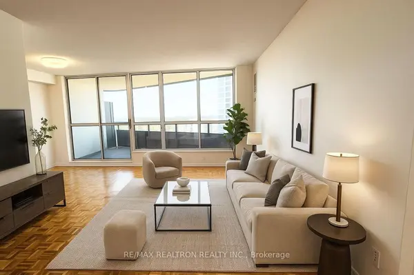 21 Vaughan RD #1208, Toronto C02, ON M6G 2N2