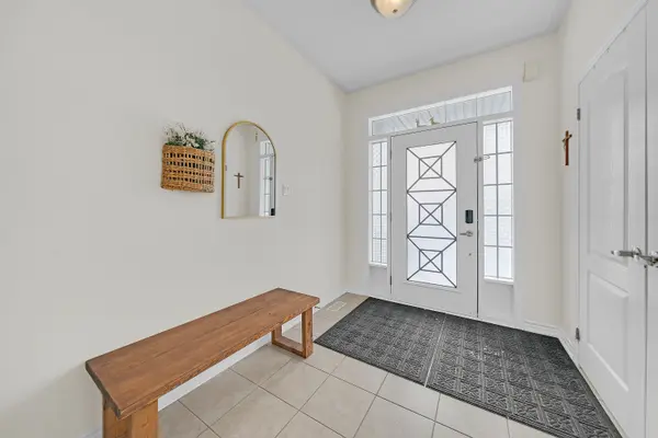 376 Miller Park AVE, Bradford West Gwillimbury, ON L3Z 3J2