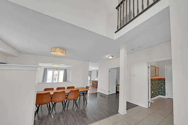 376 Miller Park AVE, Bradford West Gwillimbury, ON L3Z 3J2