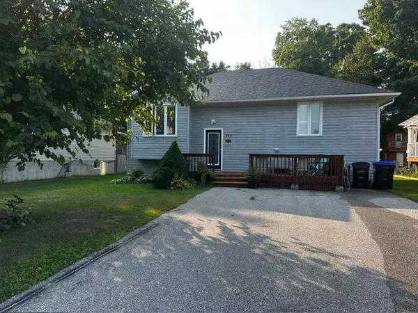 741 Innisfil Beach RD, Innisfil, ON L9S 4E4