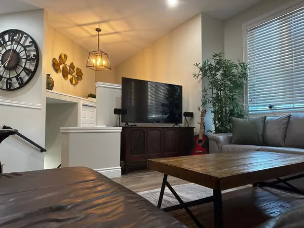 Innisfil, ON L9S 4E4,741 Innisfil Beach RD