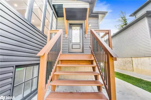 Wasaga Beach, ON L9Z 2Y1,52 Marilyn AVE S